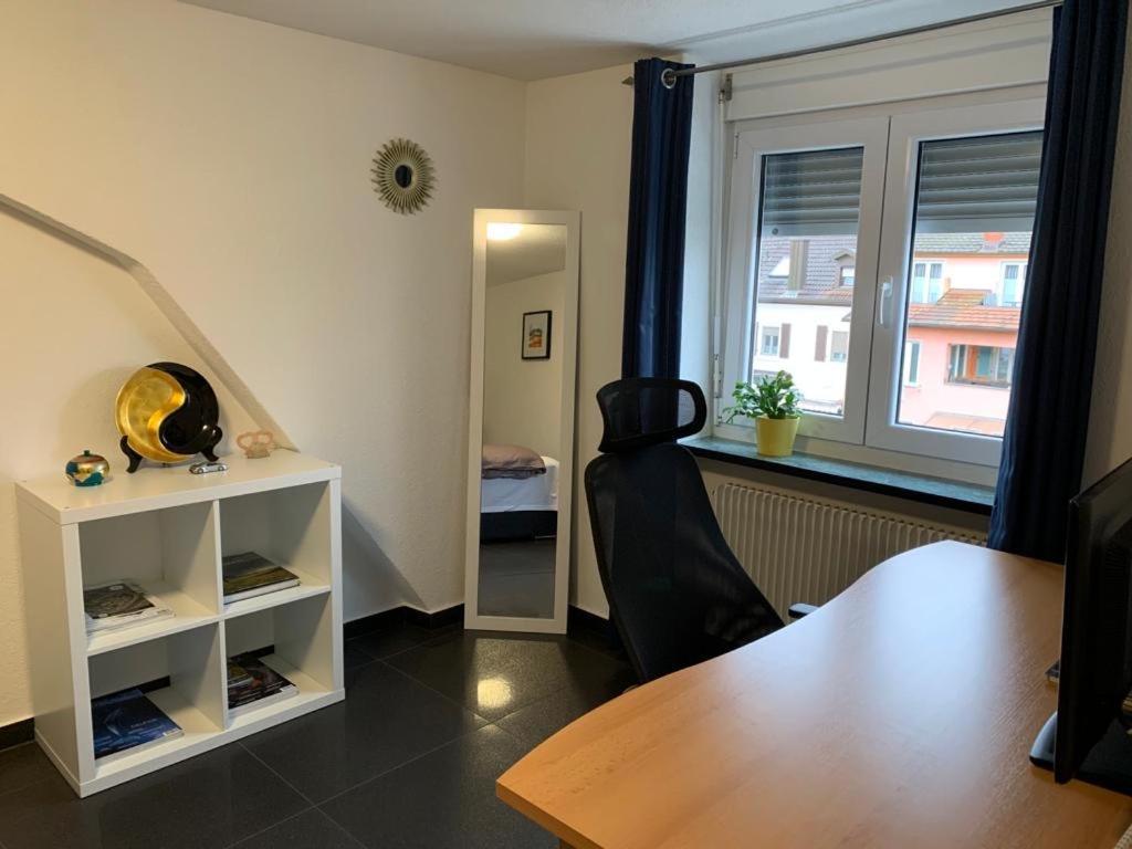 Guenstige Zimmer-Unterkunft Zimmer Mit Gemeinschaftsbad Lörrach Exterior foto